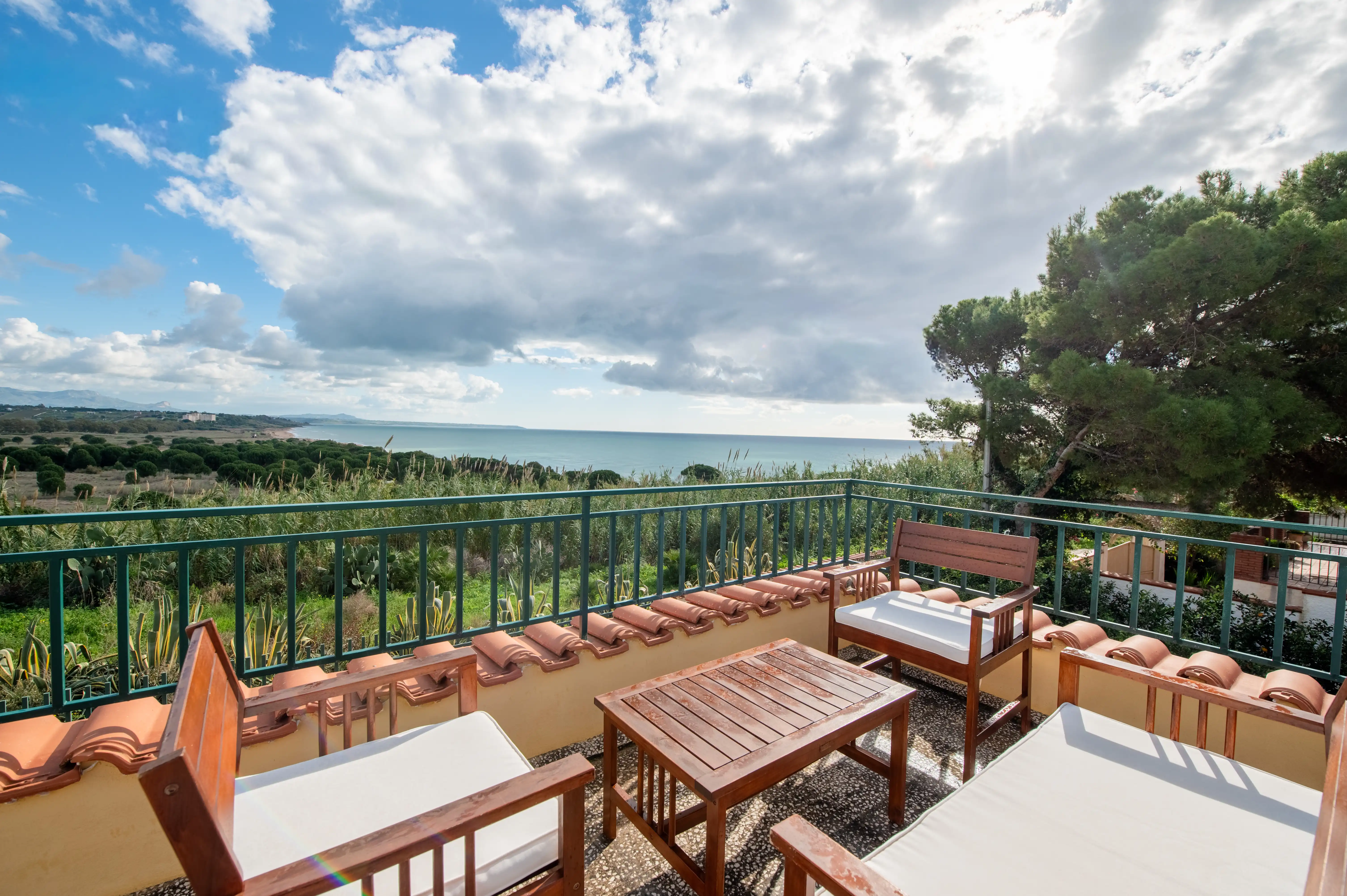 Casa vacanza Marinella di Selinunte - Giardino privato con piante mediterranee e area esterna